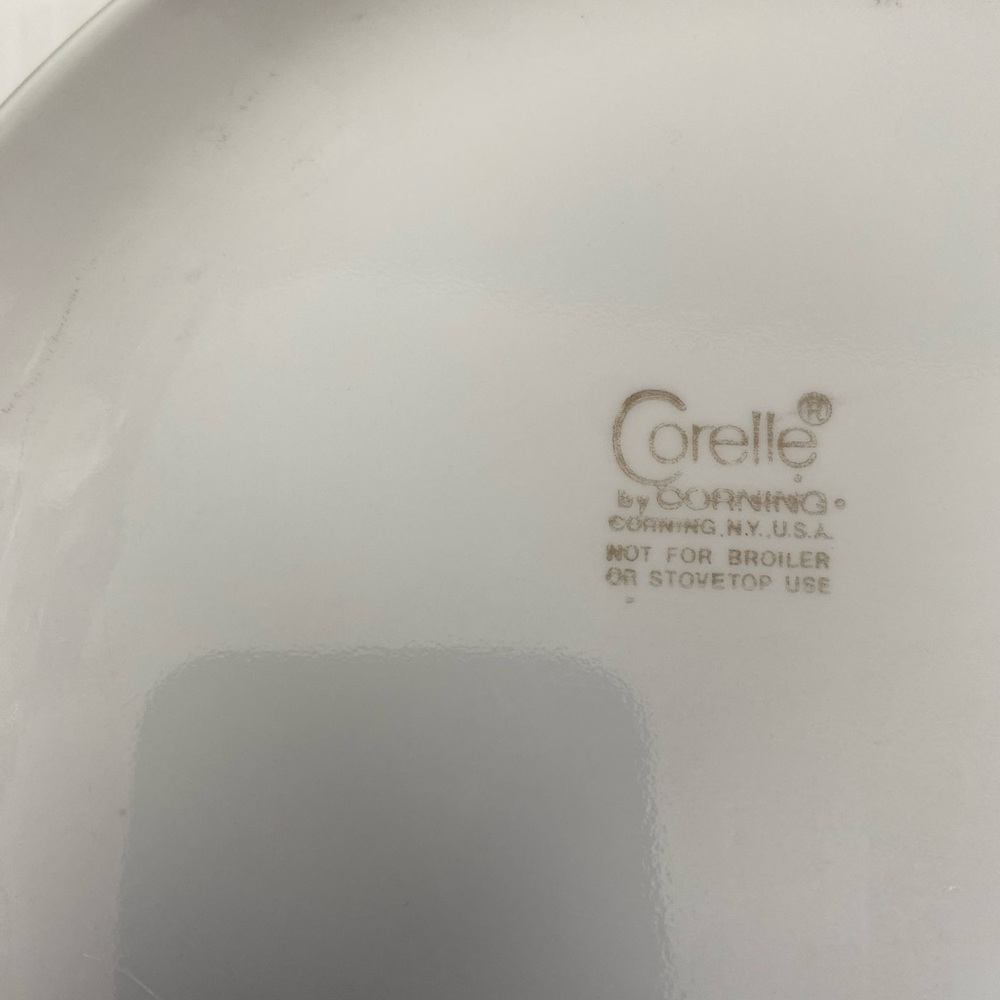 4 Vintage Corelle Strawberry Sundae Luncheon Plates Red Green - Picture 6 of 8